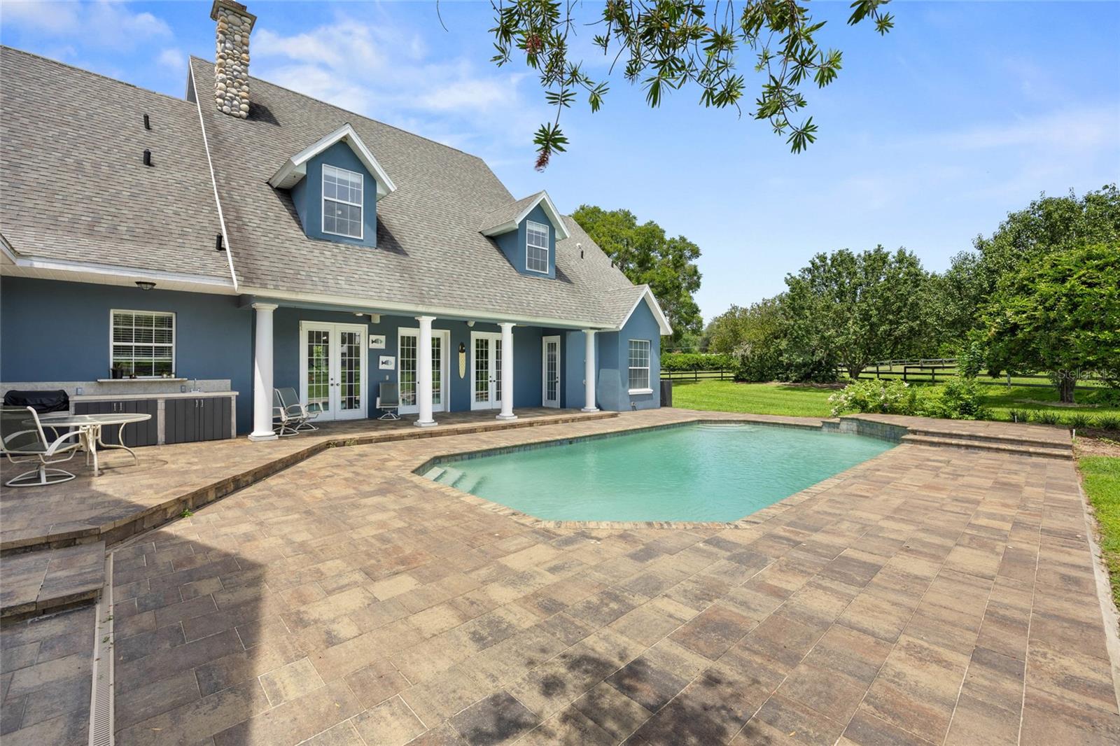 POST HORN - Residential