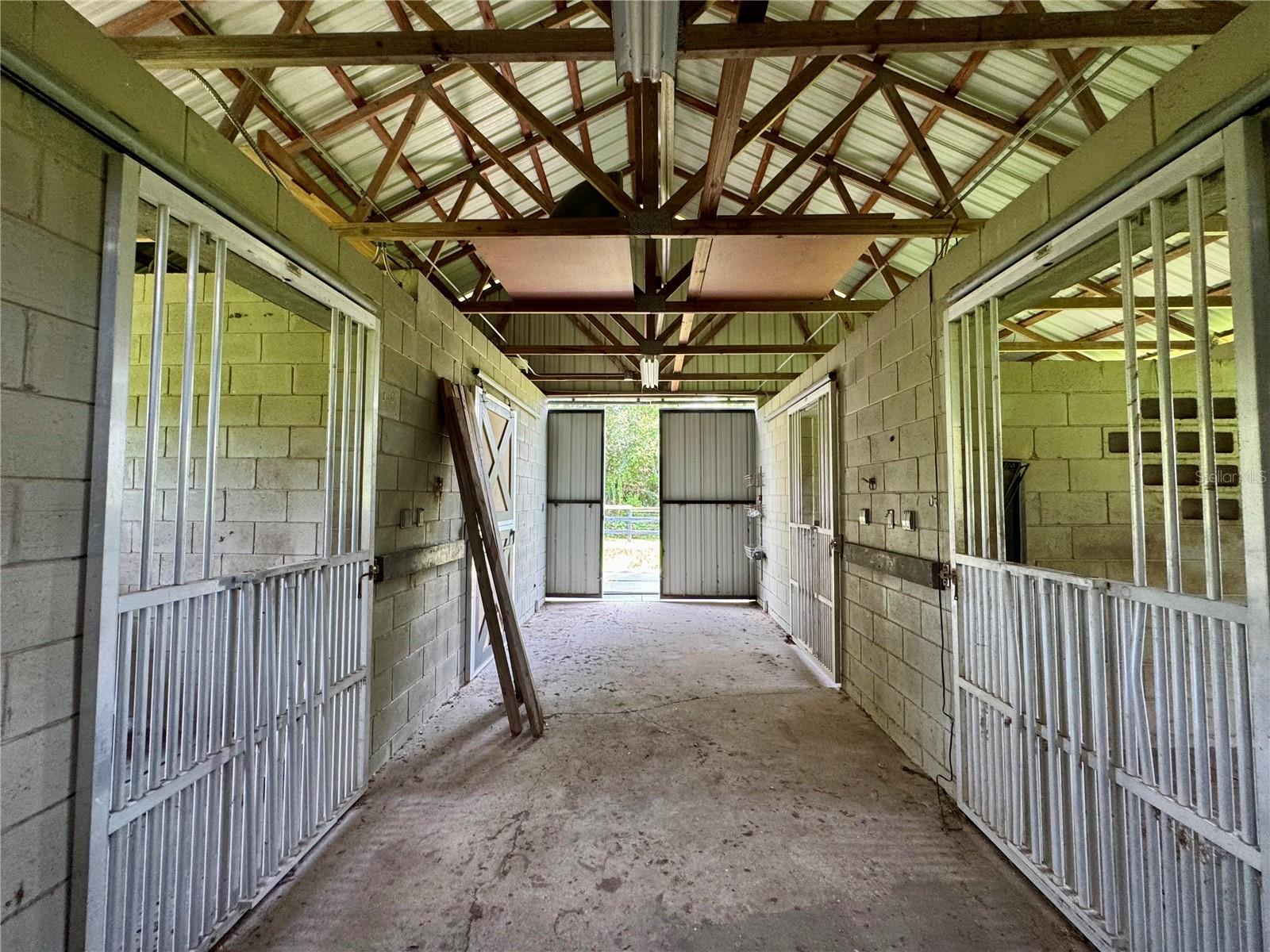 POST HORN - Residential