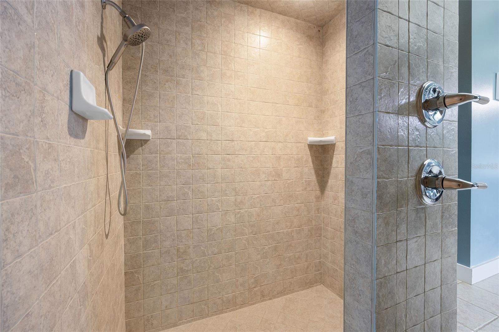 POST HORN - Residential