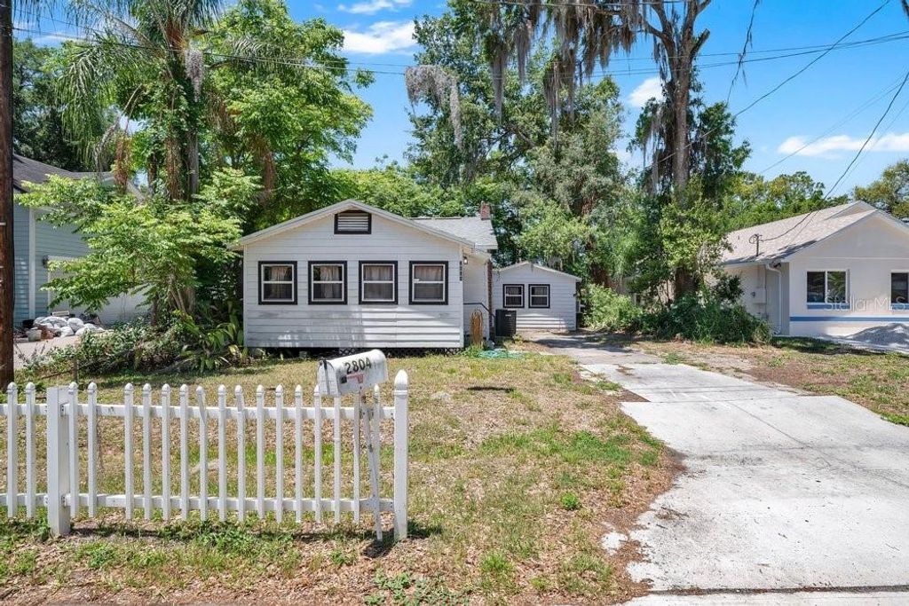 Photo of 2804 Keystone Drive, Orlando, FL 32806 (MLS # O6408874)