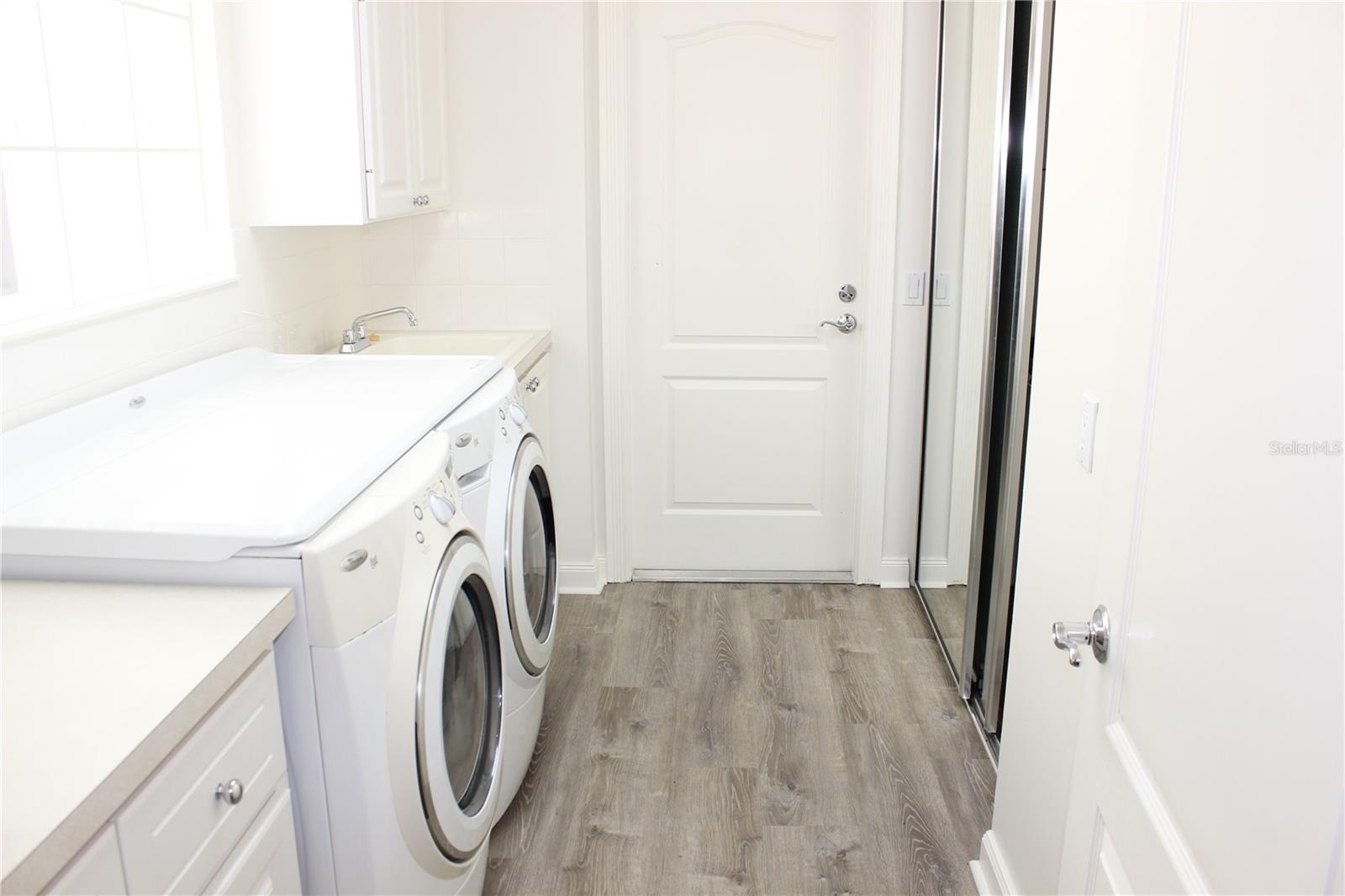 VILLAGEWALK - Residential Lease