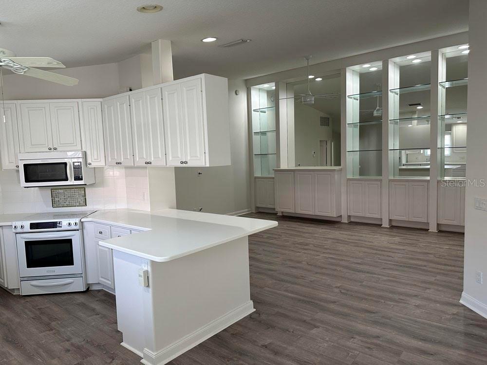 VILLAGEWALK - Residential Lease