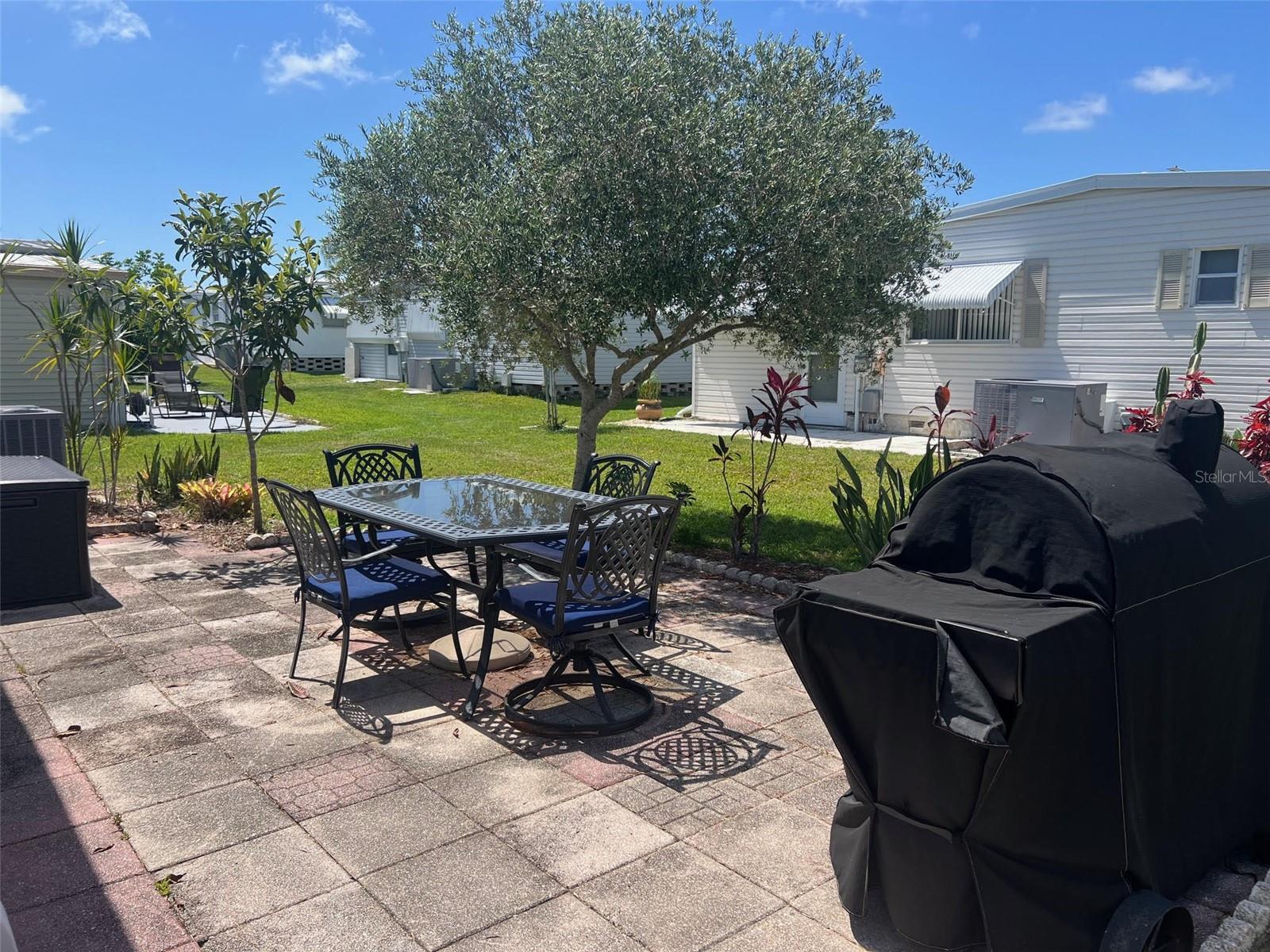 758 ROYAL PALM CIRCLE
