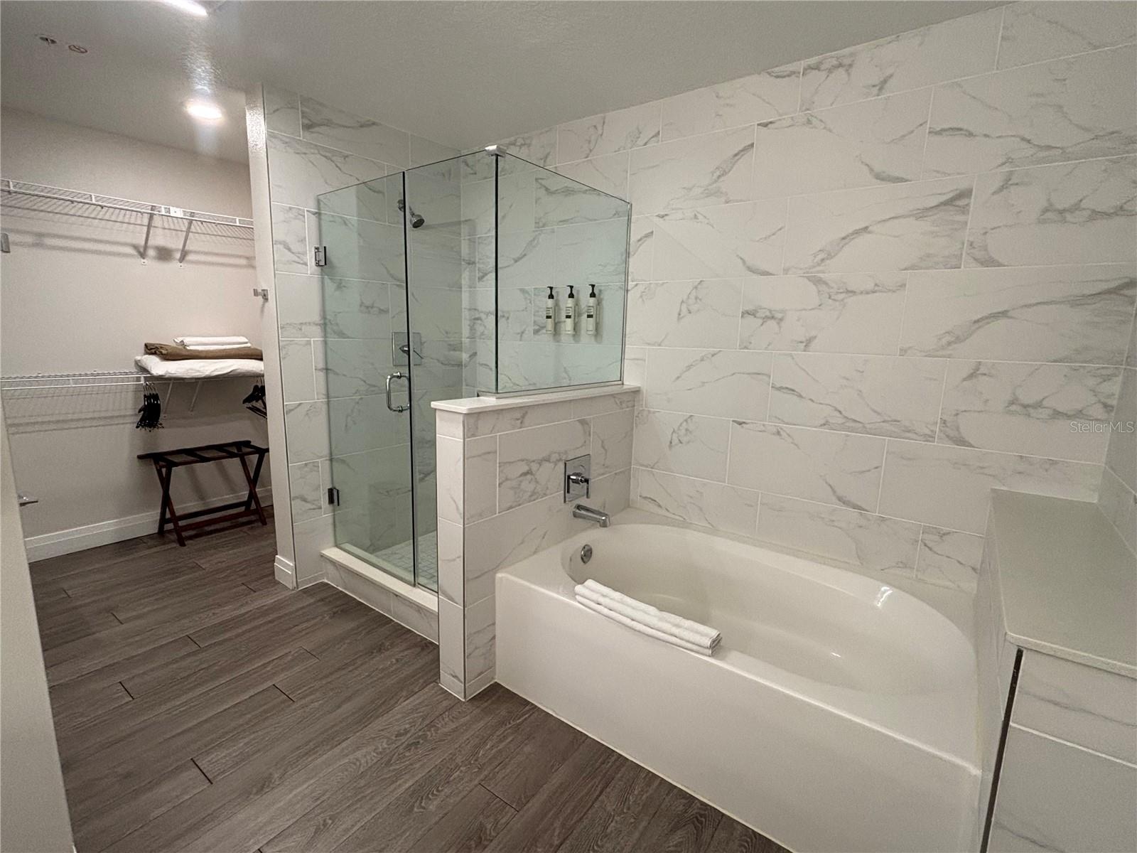 GROVE RESORT AND SPA HOTEL CONDOMIMIUM BUILDING 2 - Residential