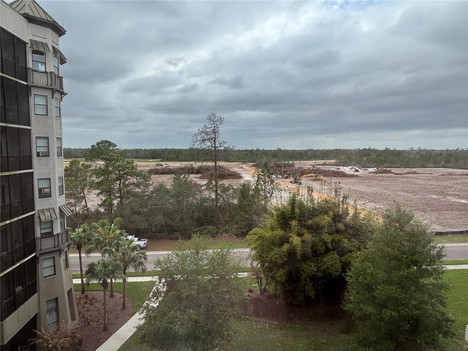 GROVE RESORT AND SPA HOTEL CONDOMIMIUM BUILDING 2 - Residential