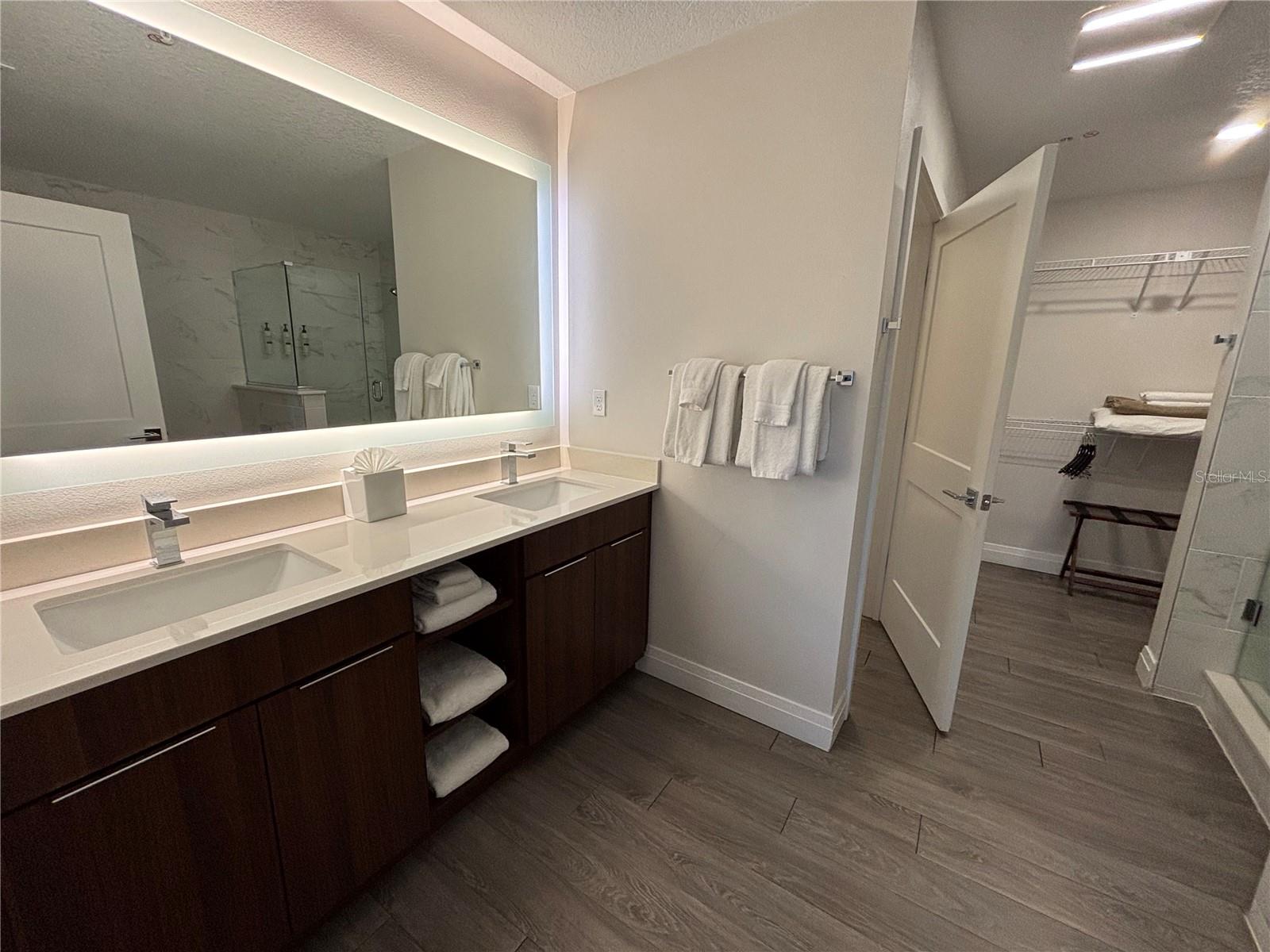 GROVE RESORT AND SPA HOTEL CONDOMIMIUM BUILDING 2 - Residential