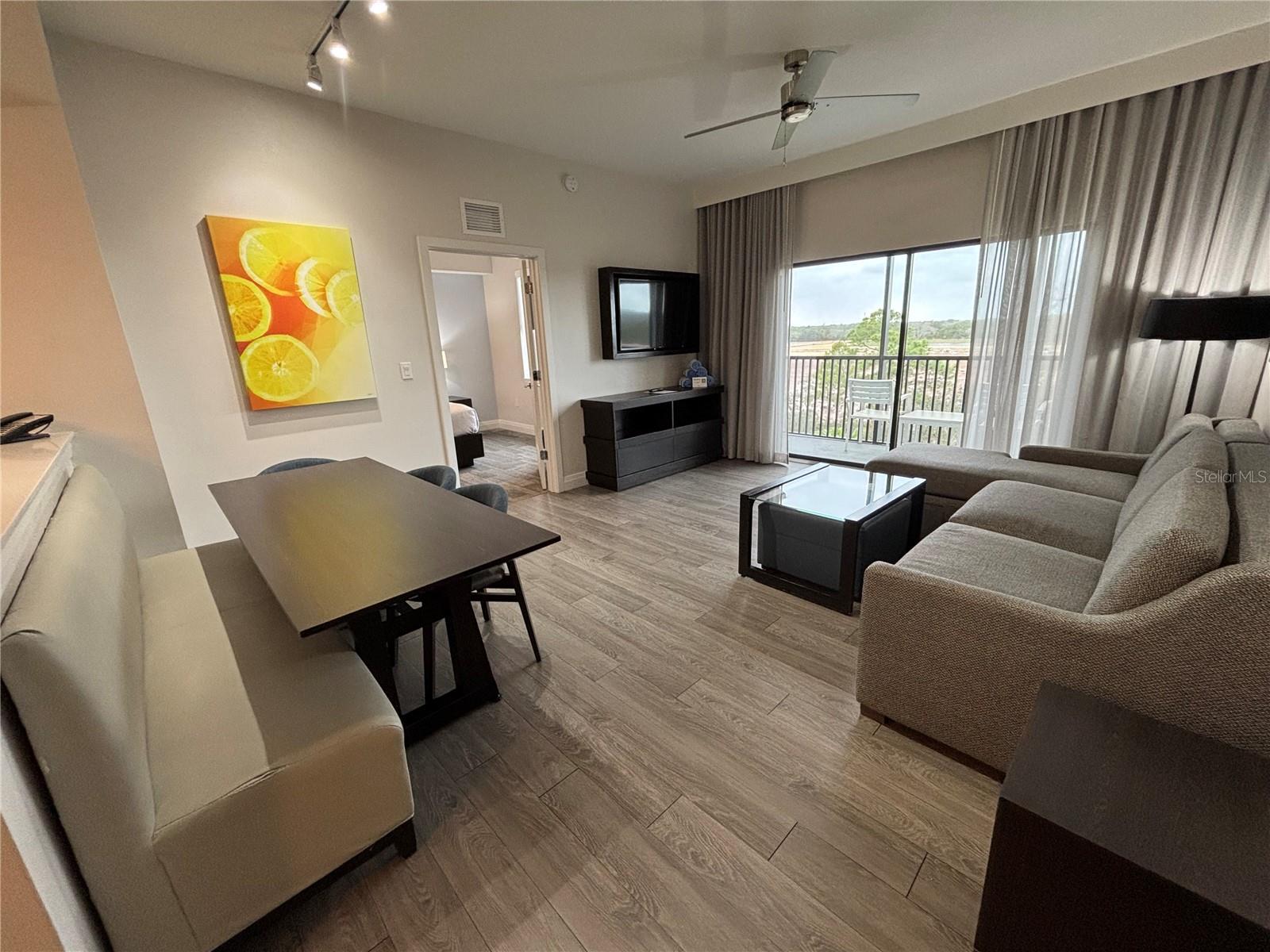 14501 GROVE RESORT AVENUE 2530