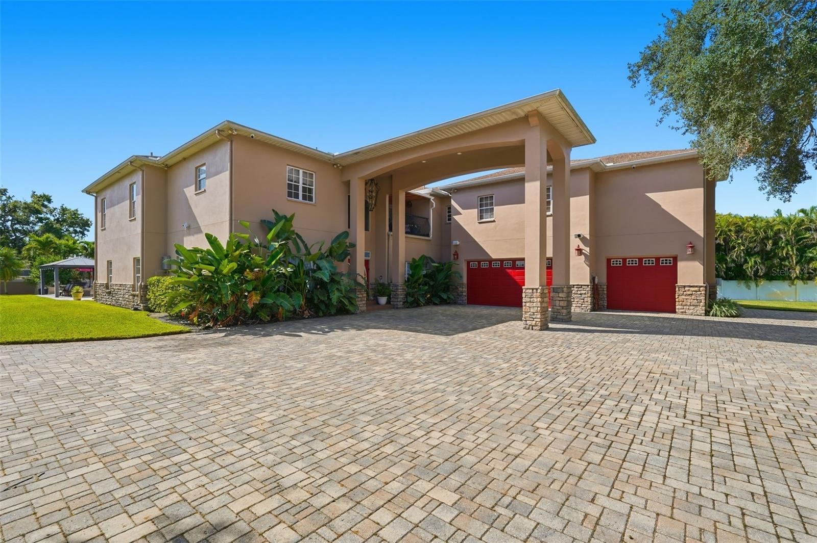 PINELLAS GROVES - Residential