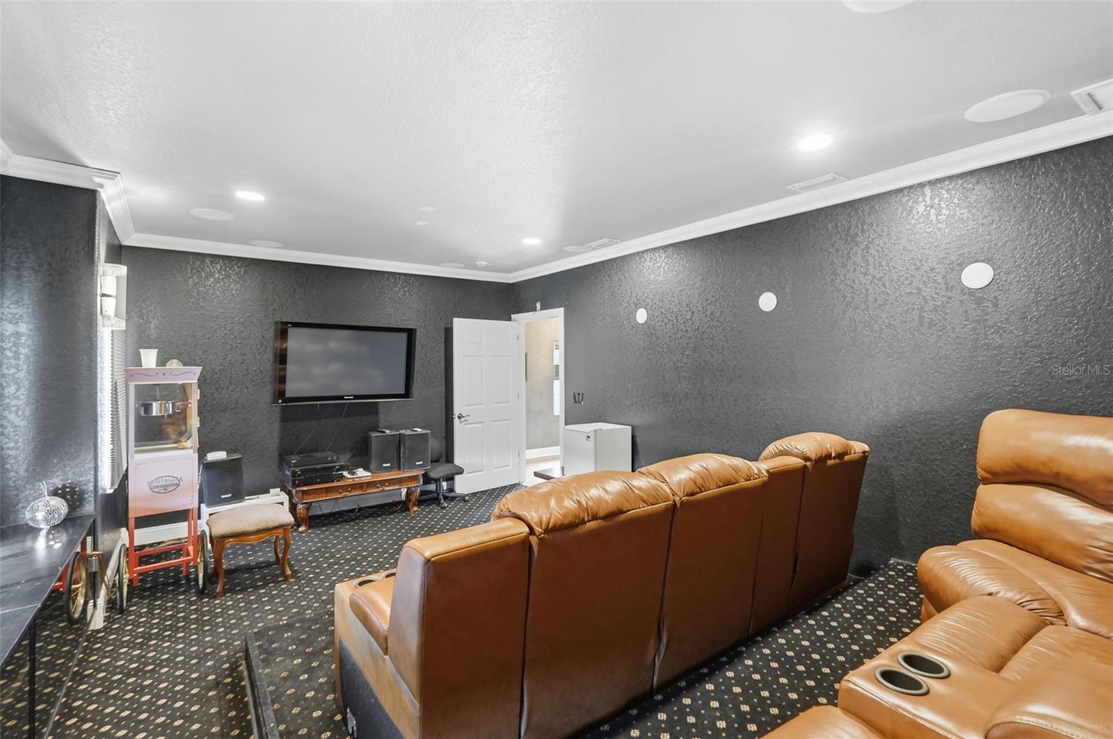 PINELLAS GROVES - Residential