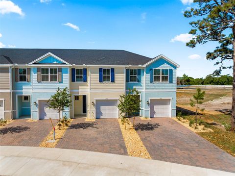 Photo of 1875 Kendall Pointe Place, Melbourne, FL 32935 (MLS # W7876000)