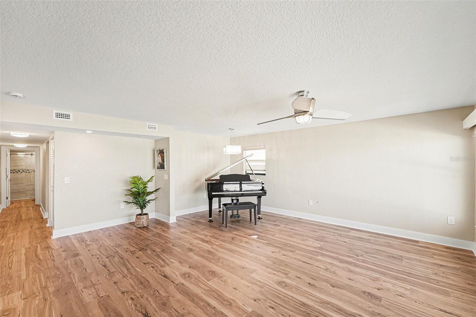 INDIAN ROCK SOUTH SHORE - Residential