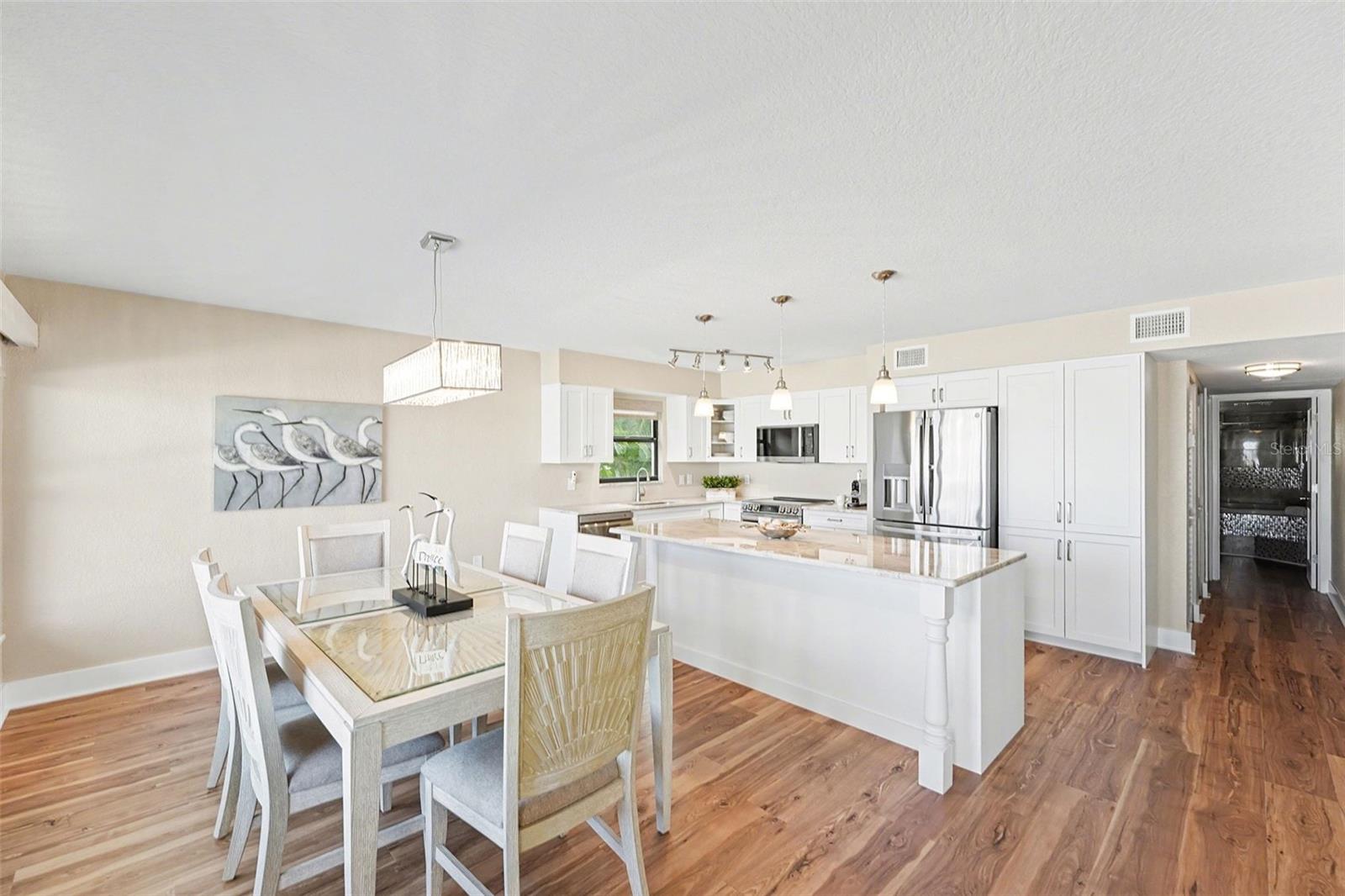 INDIAN ROCK SOUTH SHORE - Residential