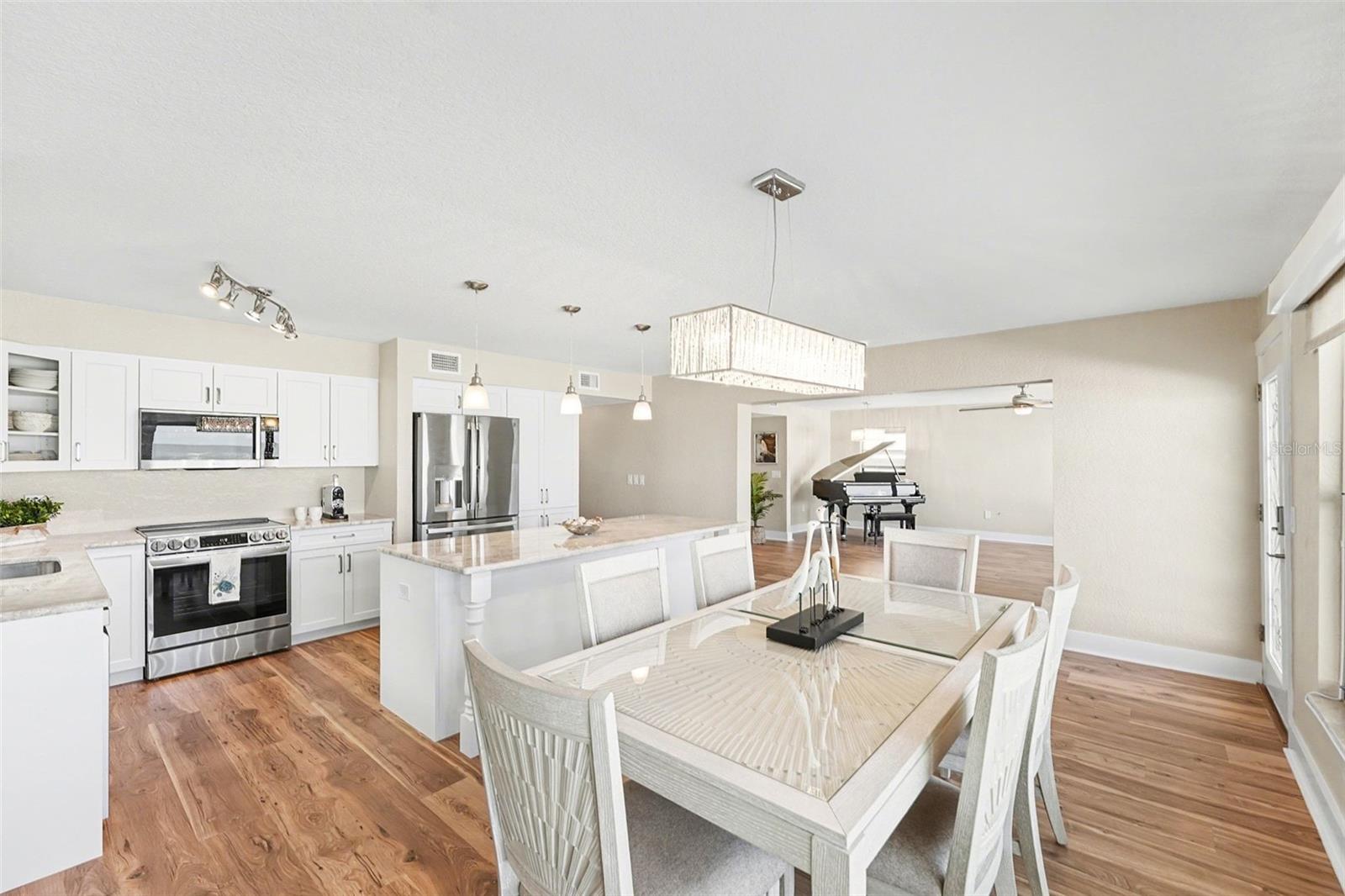 INDIAN ROCK SOUTH SHORE - Residential