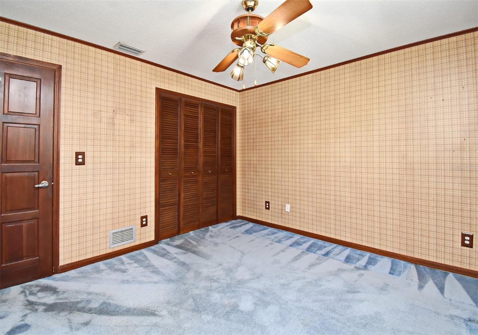 SPRING LAKE HILLS - Residential