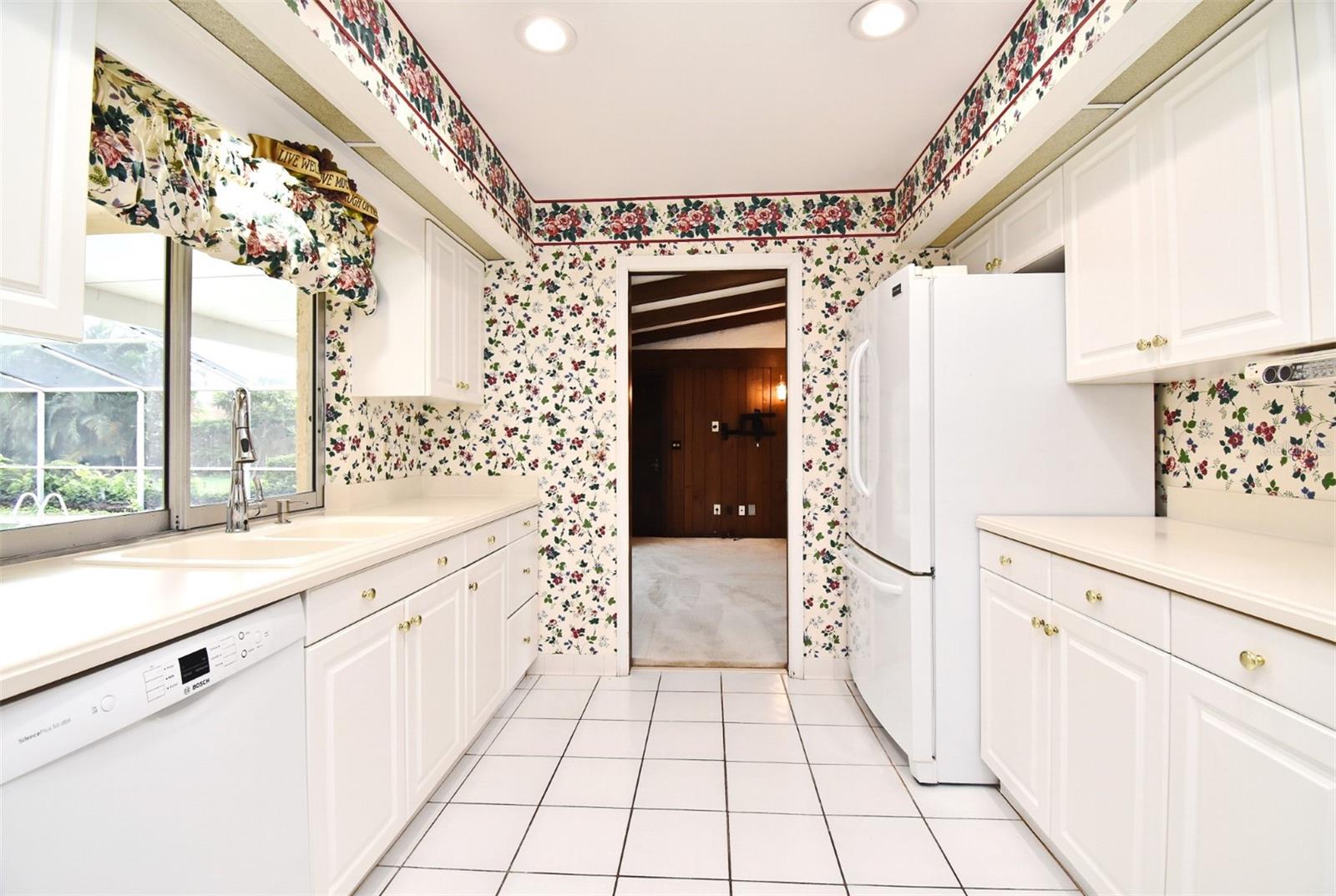 SPRING LAKE HILLS - Residential