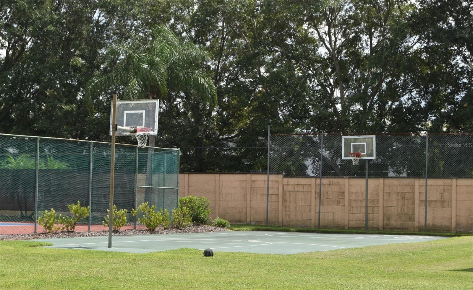 SPRING LAKE HILLS - Residential