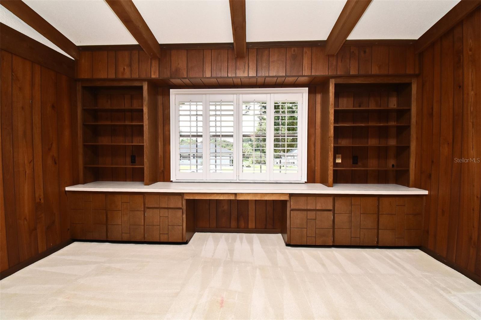 SPRING LAKE HILLS - Residential