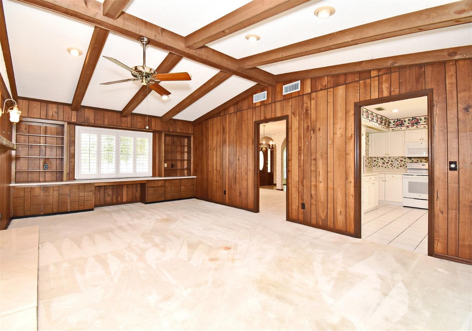 SPRING LAKE HILLS - Residential