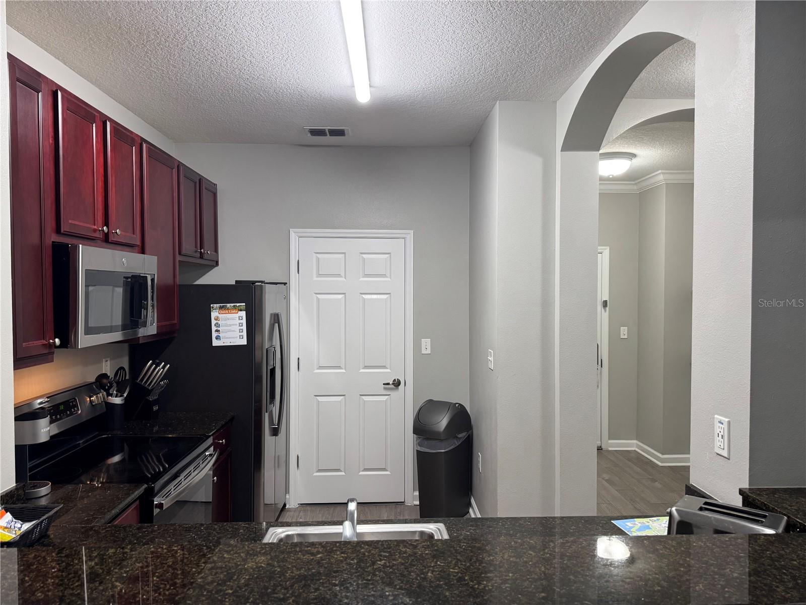 GROVE RESORT - Residential