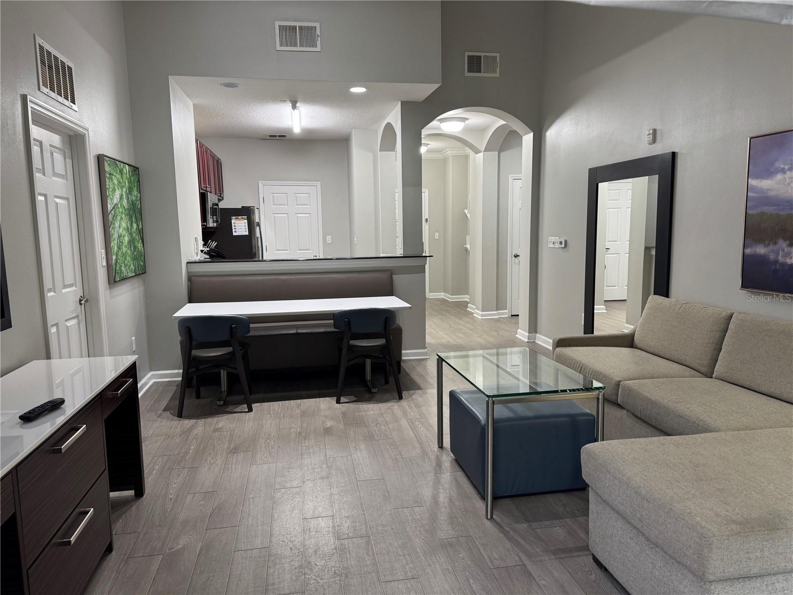 GROVE RESORT - Residential