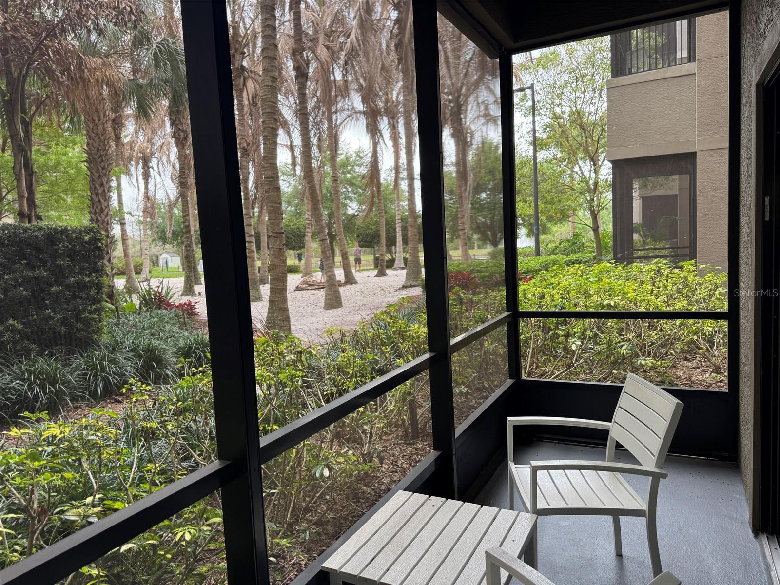 GROVE RESORT - Residential