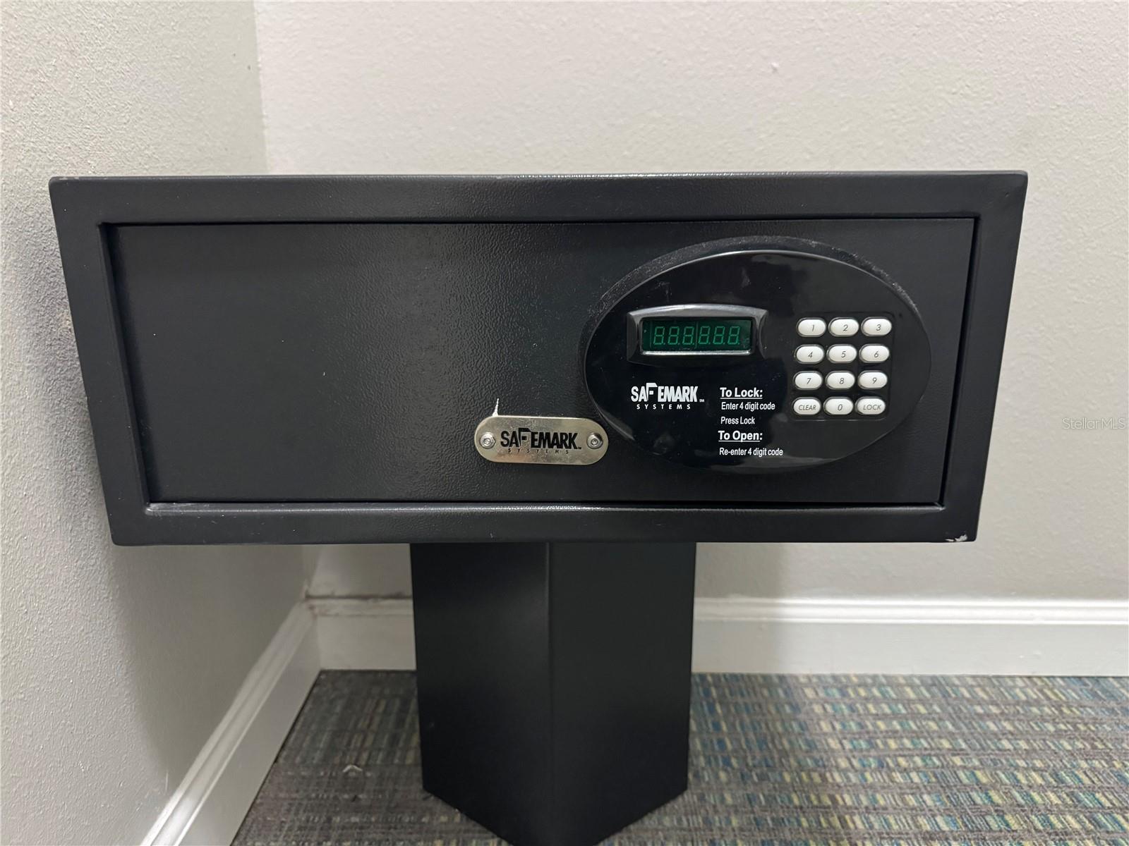 GROVE RESORT - Residential