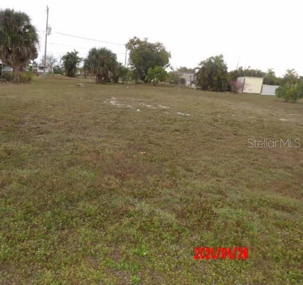Photo of 1422 Flamingo Drive, Englewood, FL 34224 (MLS # D6145842)