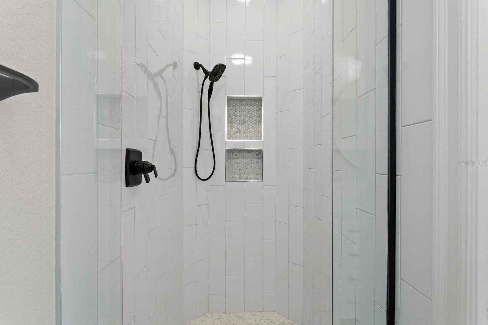 KIPPS COLONY ESTATES AT PASADENA YACHT/COUNTRY CL - Residential