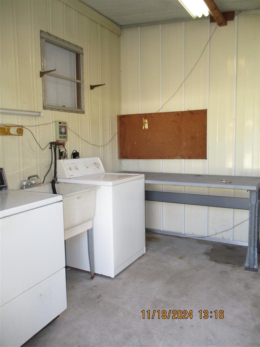 COMMONWEALTH MOBILE ESTATES ADD 01 - Residential