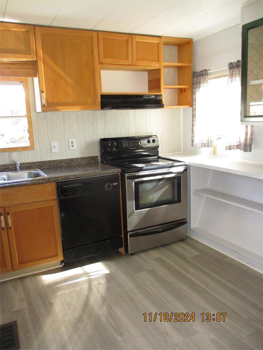 COMMONWEALTH MOBILE ESTATES ADD 01 - Residential