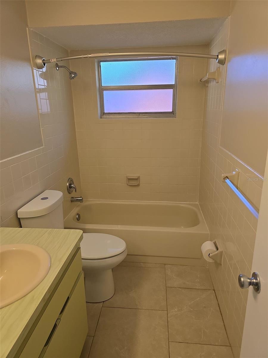 HEATHER THE - Residential Lease