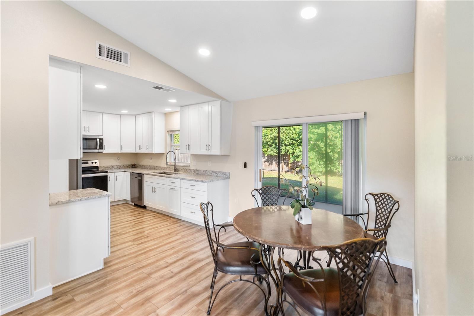 SPRING OAKS - Residential