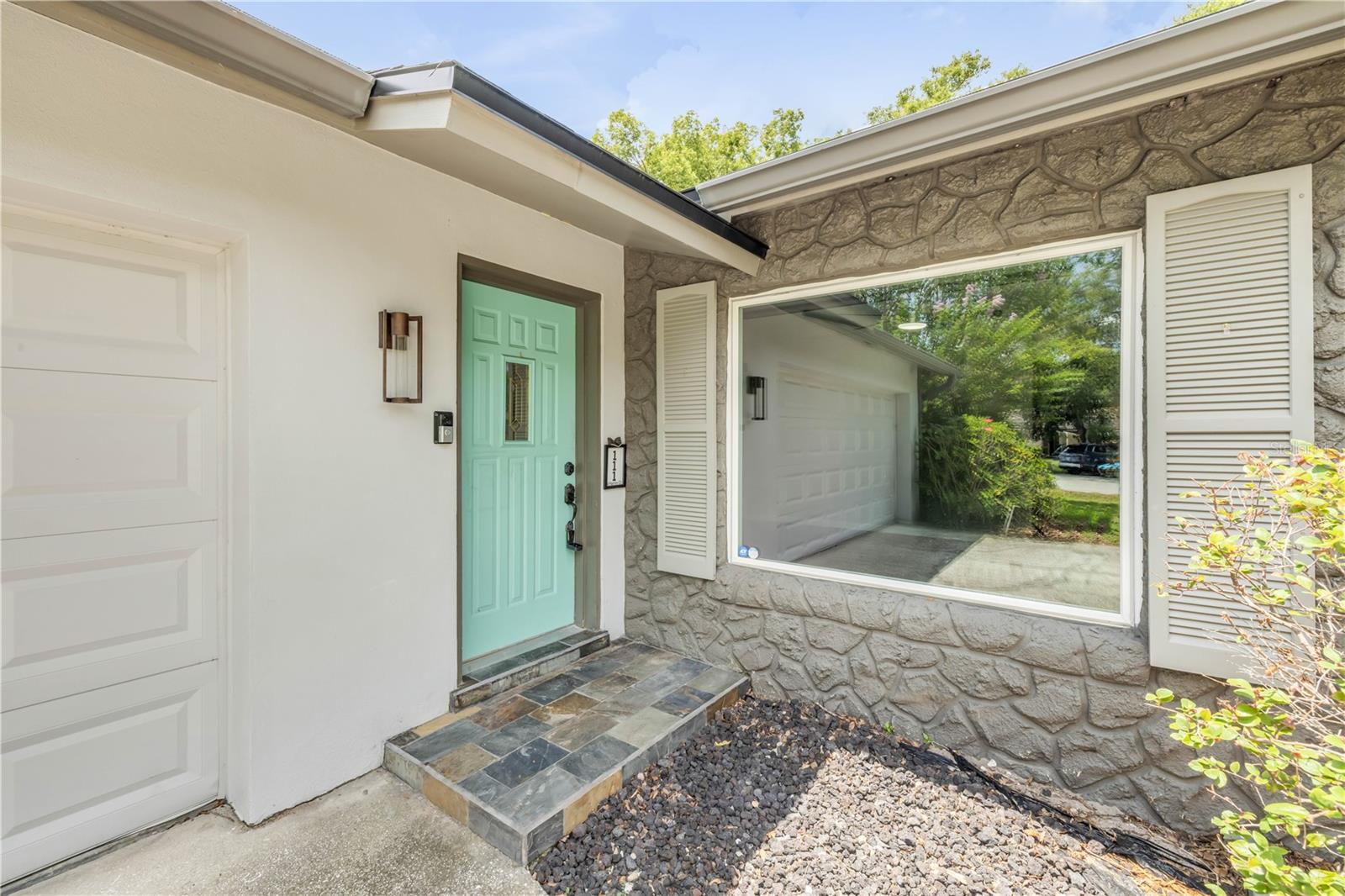 111 N HAMLIN COURT