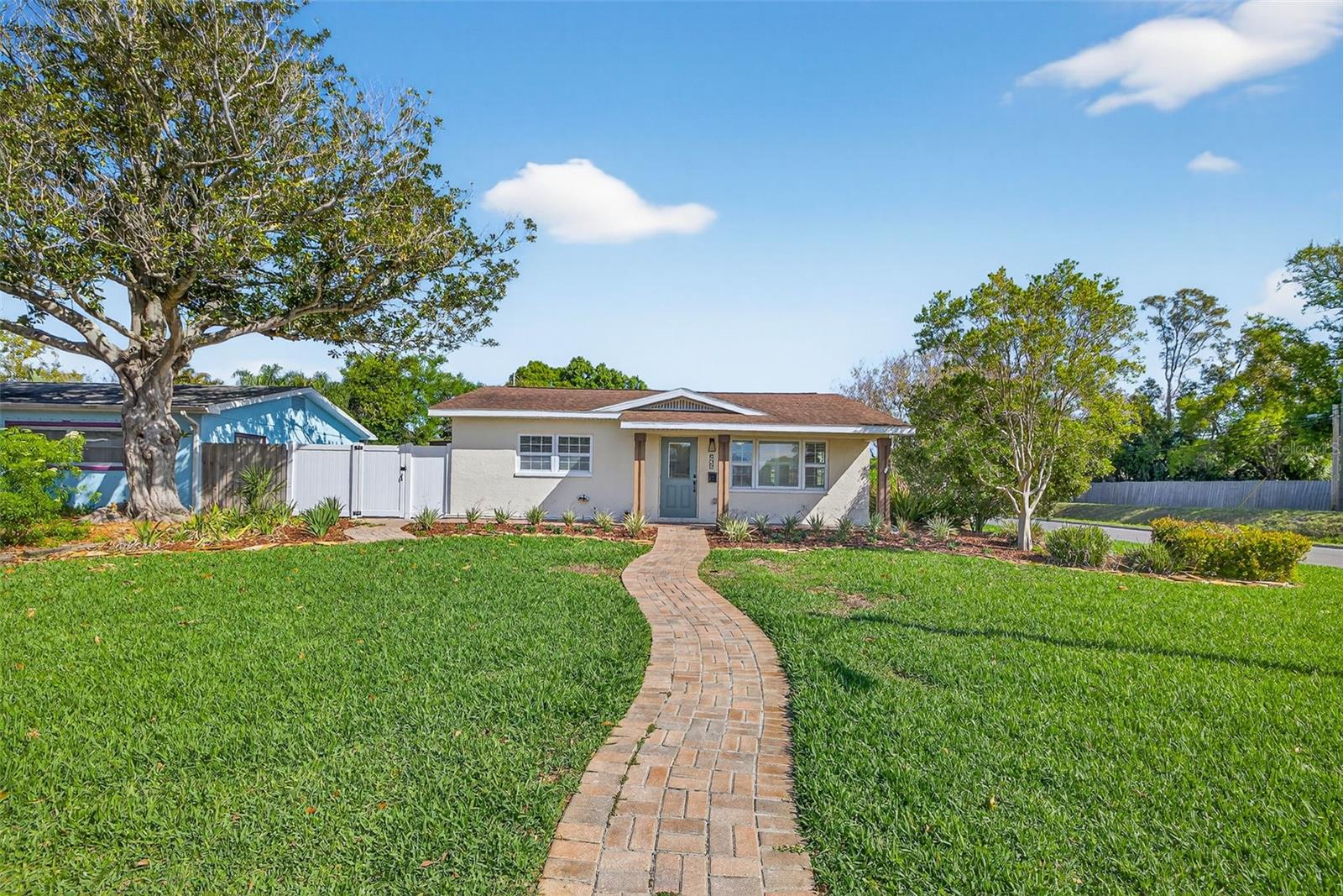 SNELL SHORES - Residential