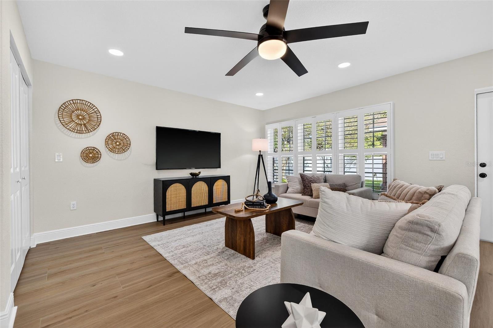 SNELL SHORES - Residential