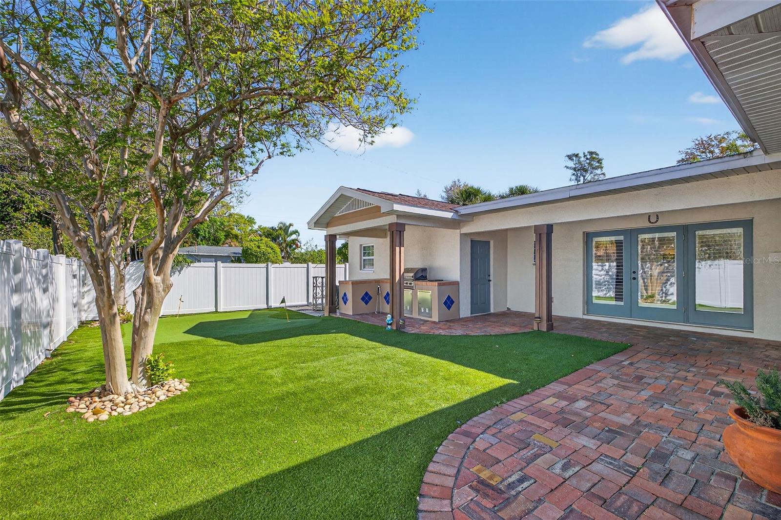 SNELL SHORES - Residential