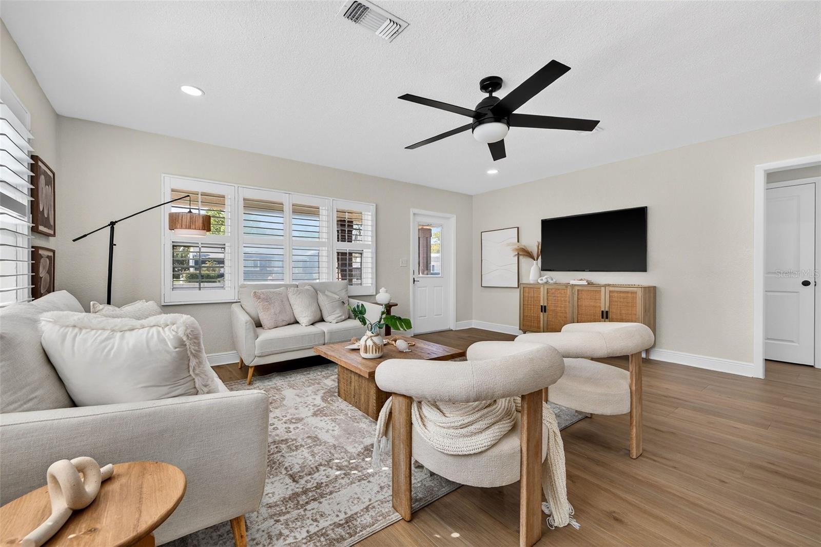 SNELL SHORES - Residential