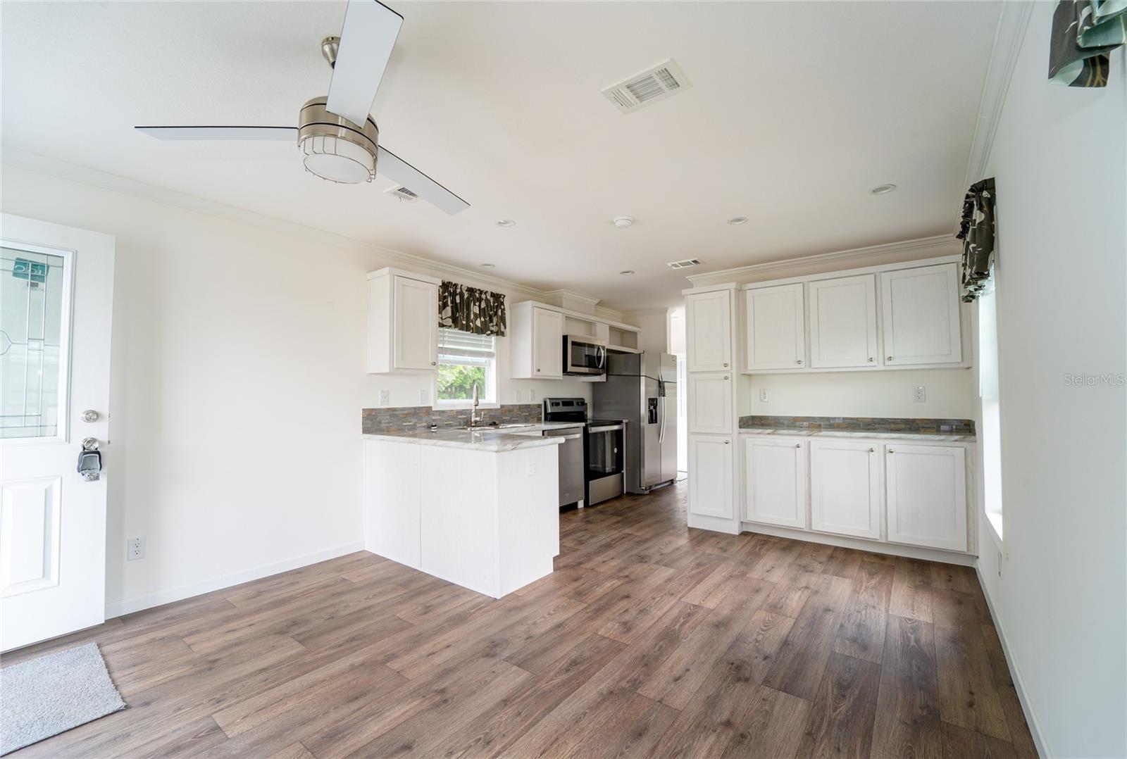 ZEPHYRHILLS COLONY CO - Residential Lease