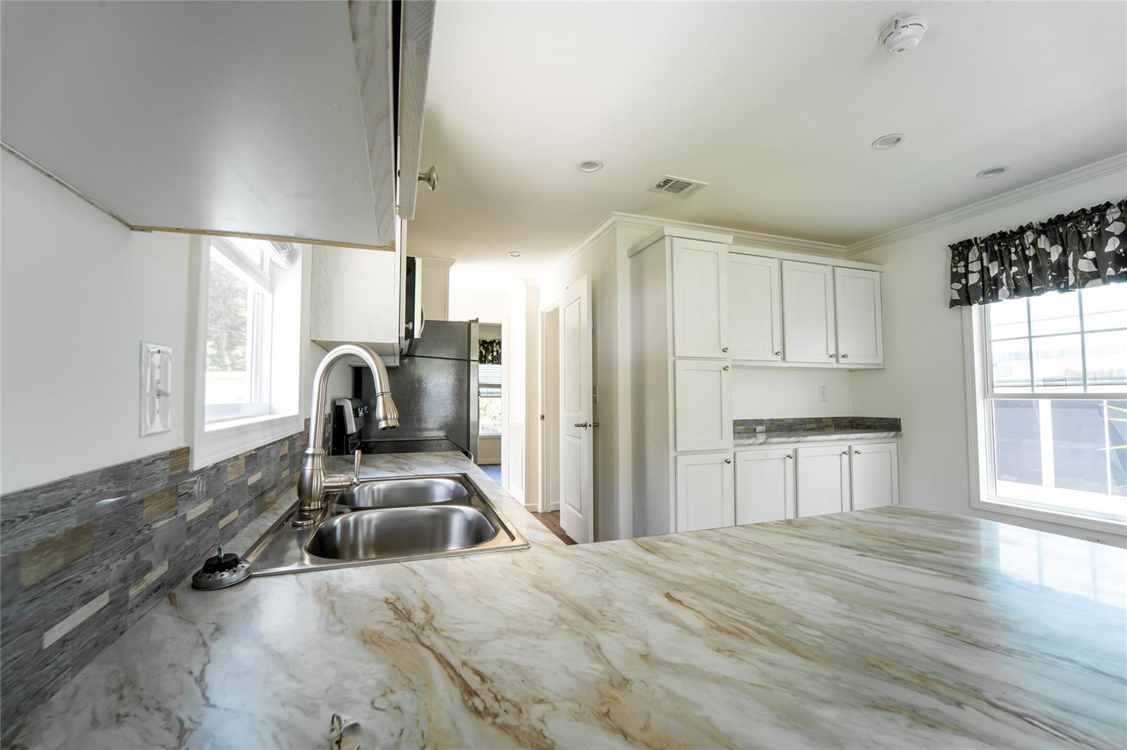 ZEPHYRHILLS COLONY CO - Residential Lease