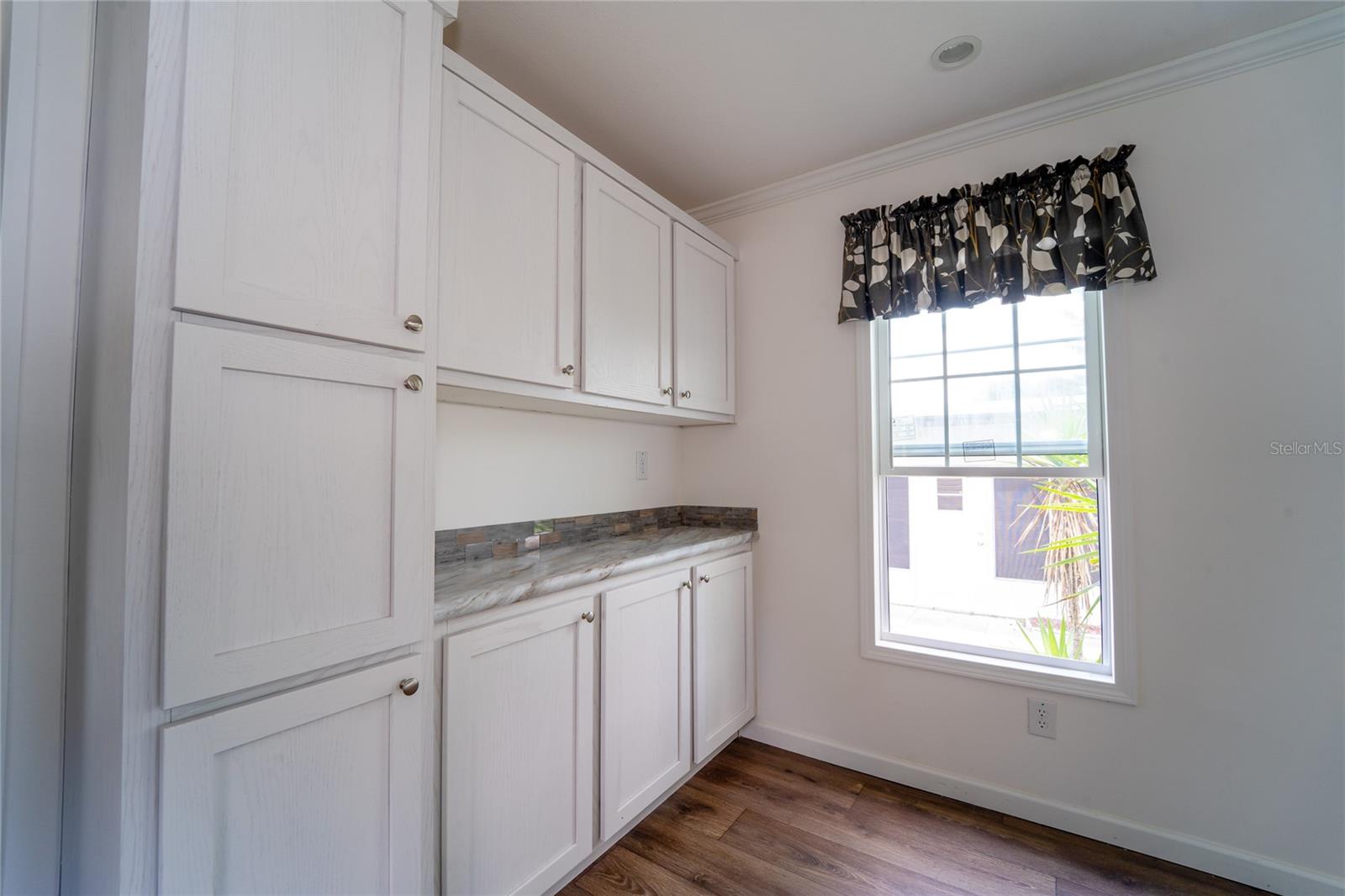 ZEPHYRHILLS COLONY CO - Residential Lease