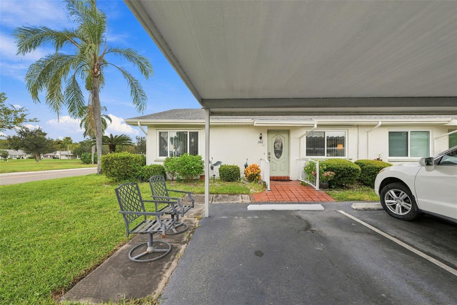 202 GLOUCESTER BOULEVARD 357