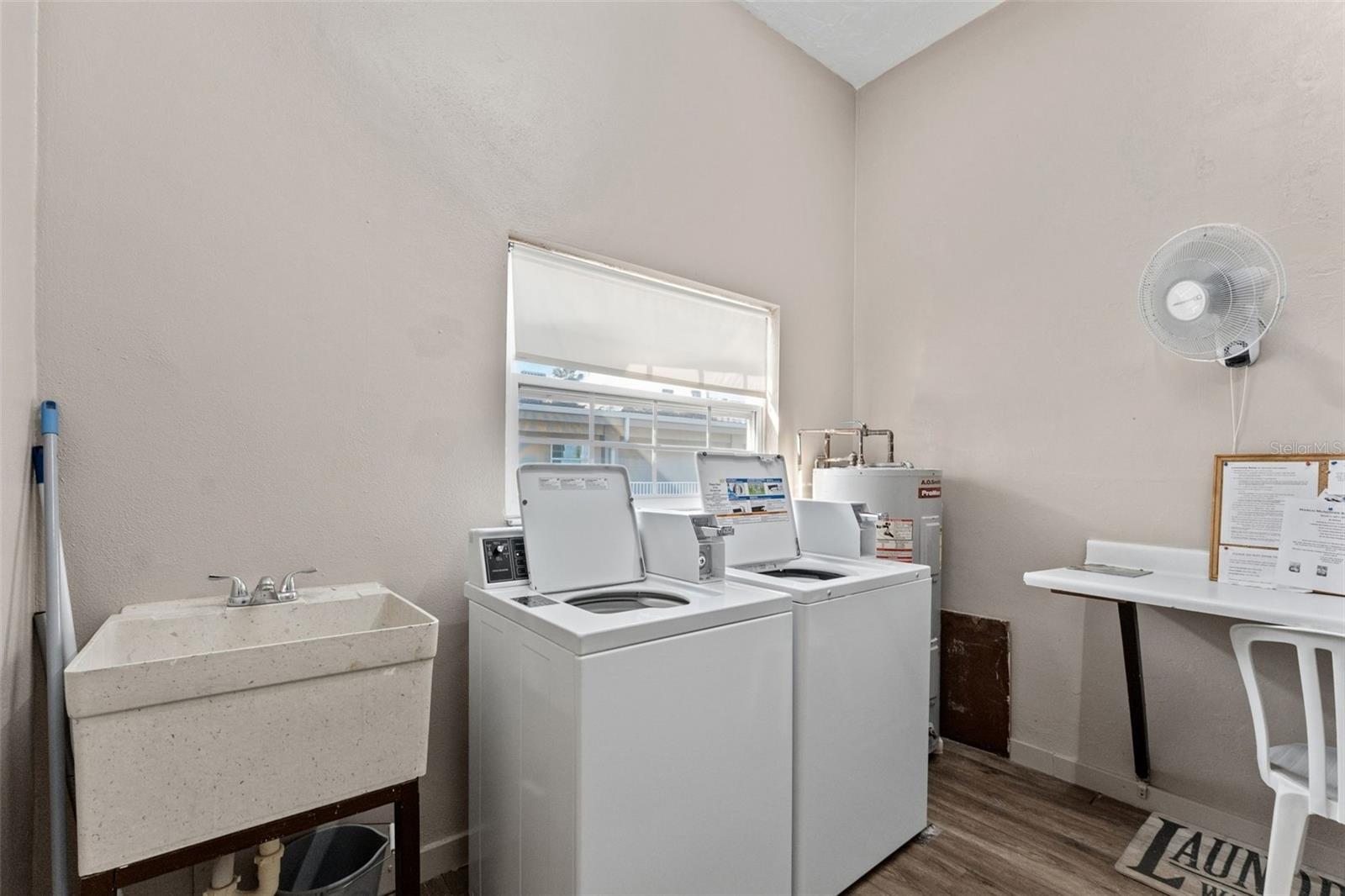 IMPERIAL POINT CONDO - Residential