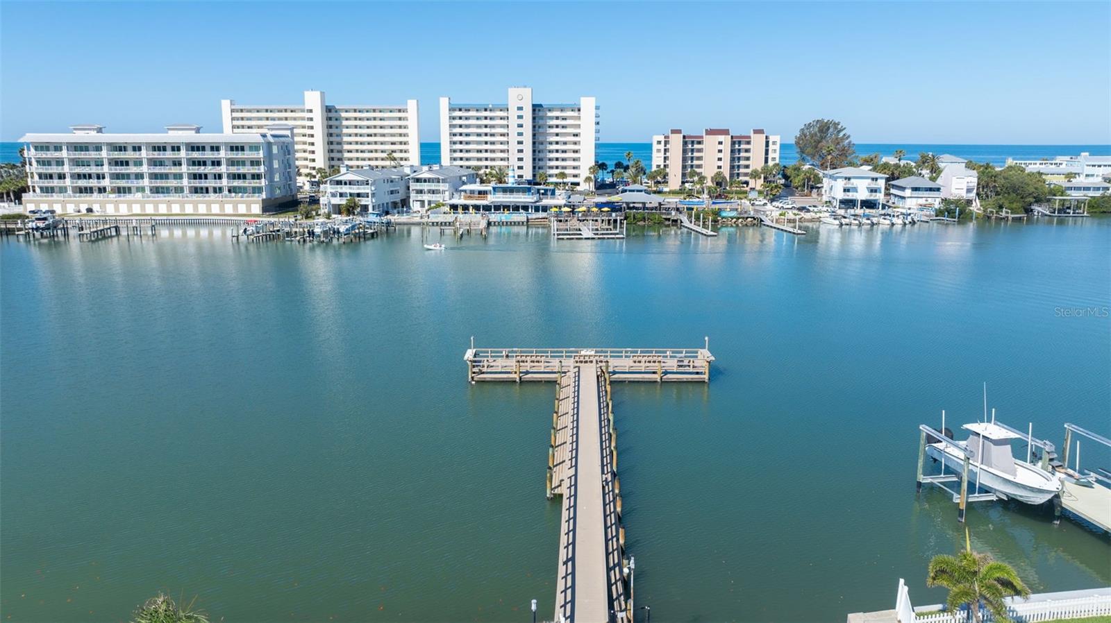 IMPERIAL POINT CONDO - Residential