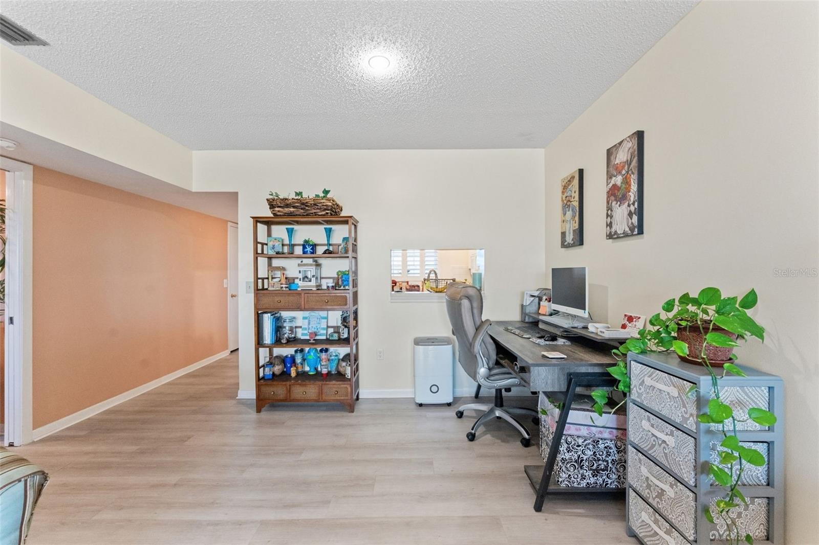 IMPERIAL POINT CONDO - Residential