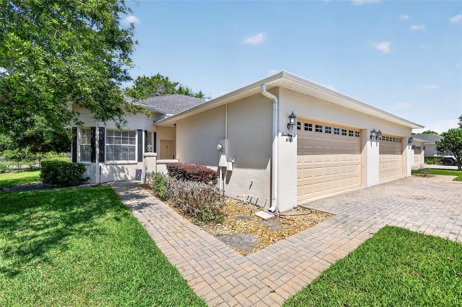 GROVELAND VILLAS AT GREEN GATE - Residential