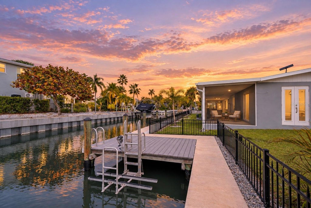 Photo of 765 Saint Judes Drive N, Longboat Key, FL 34228 (MLS # A4705334)