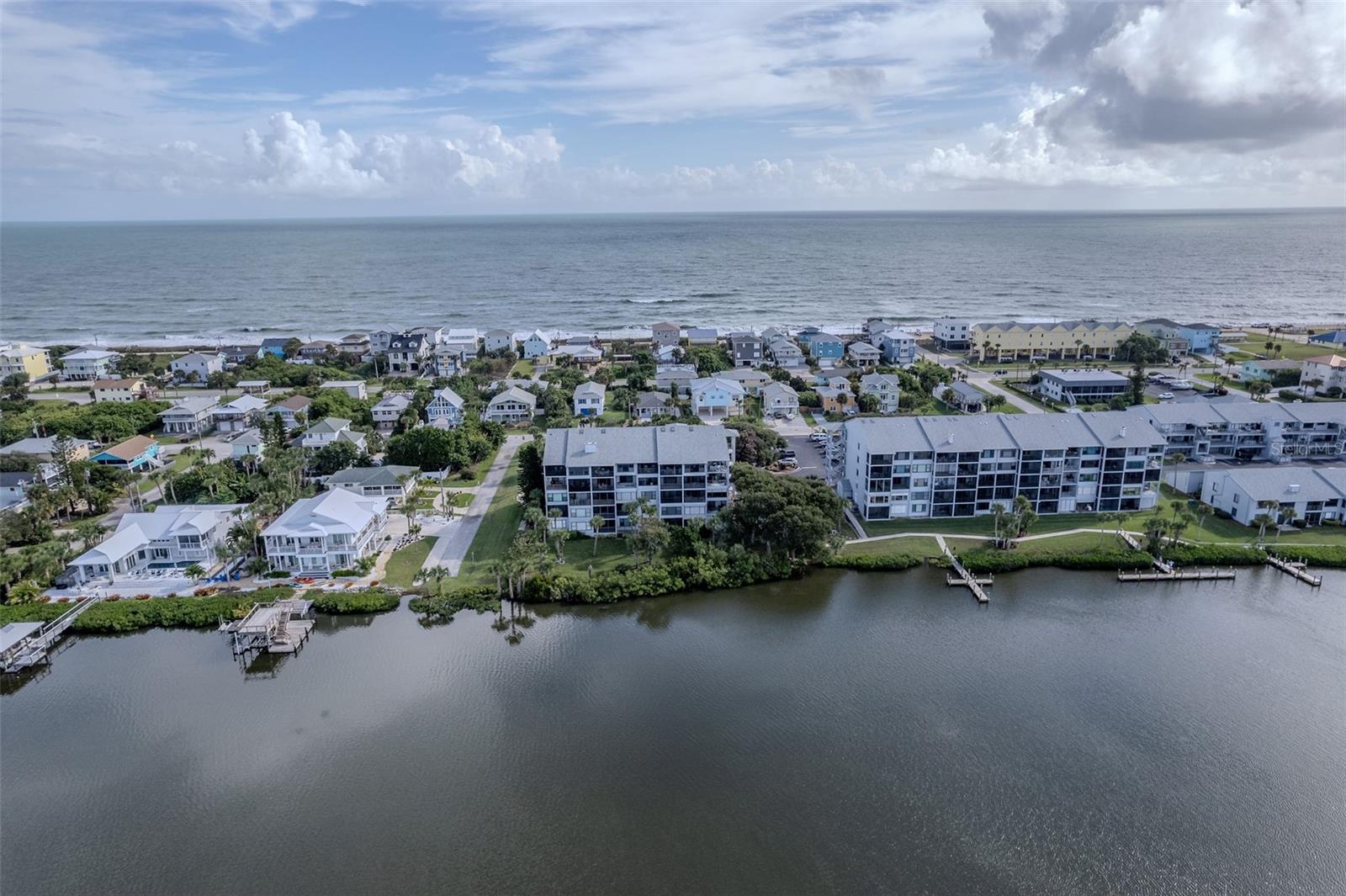 CEDAR ISLAND CLUB, A CONDO - Residential