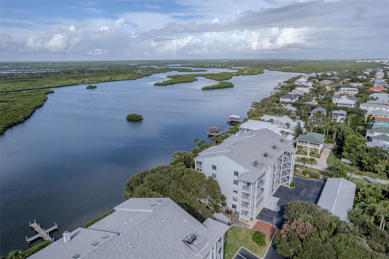 CEDAR ISLAND CLUB, A CONDO - Residential