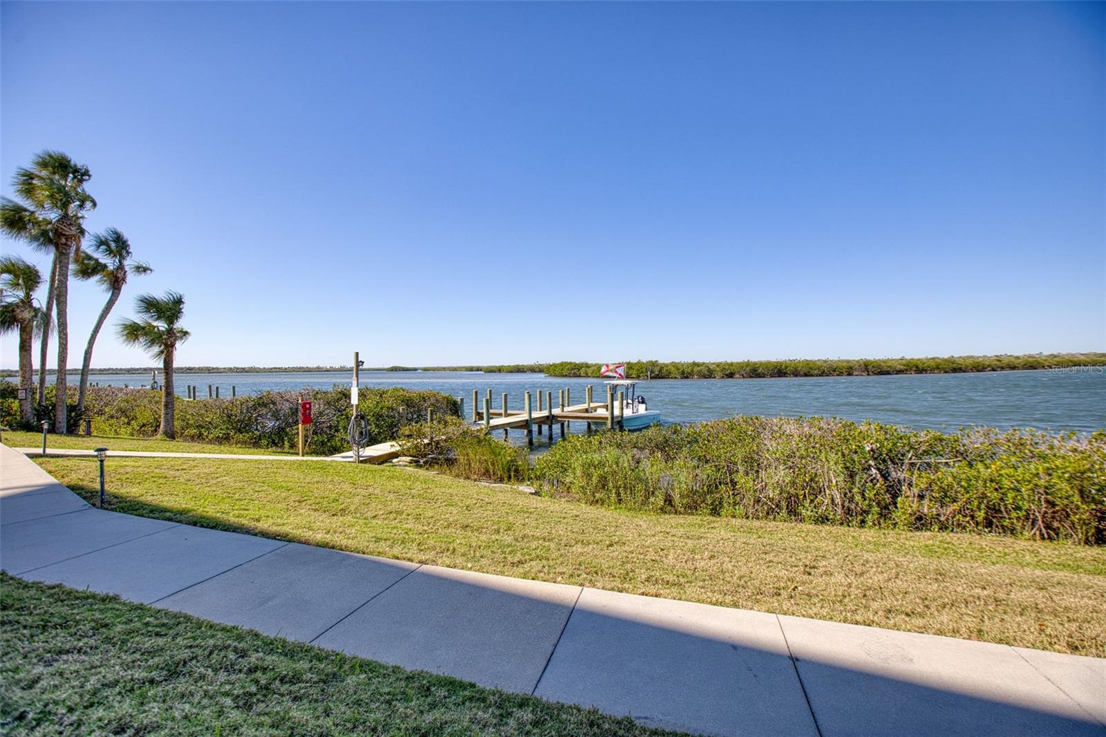 CEDAR ISLAND CLUB, A CONDO - Residential