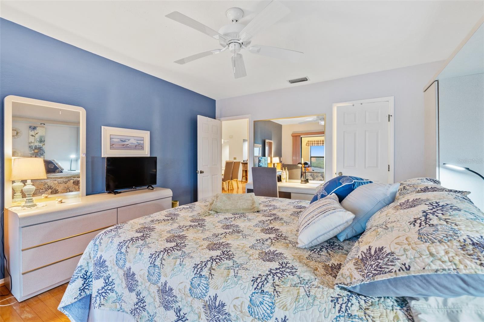 CEDAR ISLAND CLUB, A CONDO - Residential